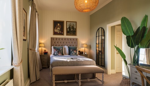 Signature Room