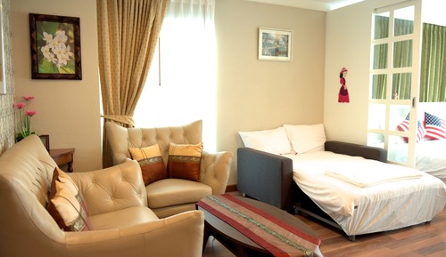 Studio with Sofa Bed E205