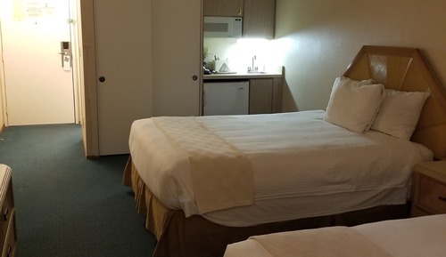 Motel Room, 2 Queen Beds, West Wing