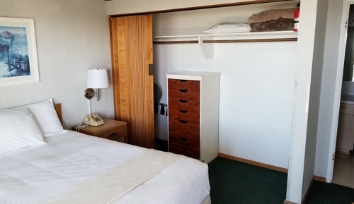Motel Room, 1 Queen Bed, Main Building, 3rd Floor