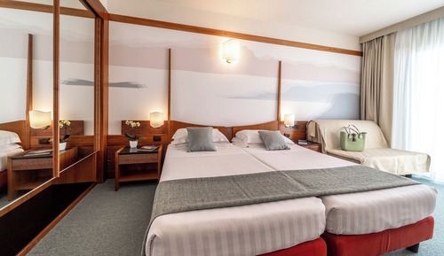 Junior Suite, Multiple Beds, Balcony, Lakeside