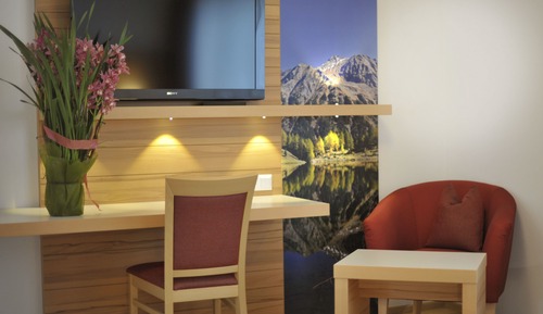 Single Room, Balcony