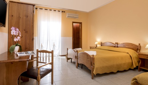 Standard Quadruple Room