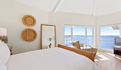 Luxury Suite, Fireplace, Bay View (Jacuzzi  Monkey)