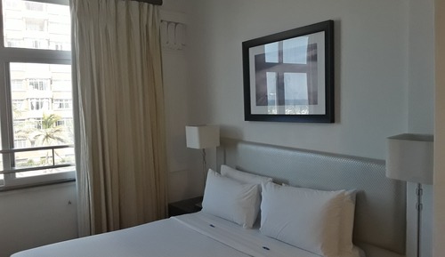 Room, 1 Queen Bed, Partial Sea View