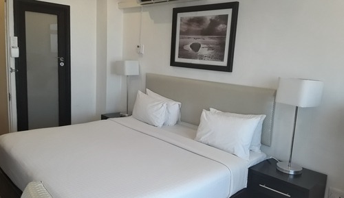 Family Room (4 Sleeper)