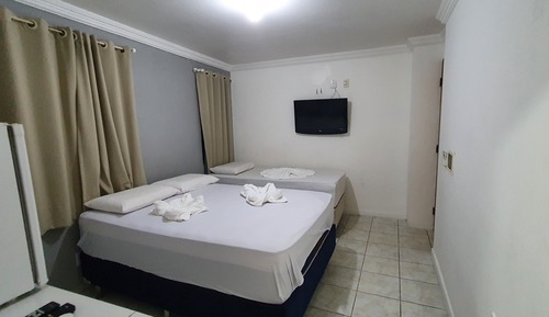 Triple Room, Multiple Beds