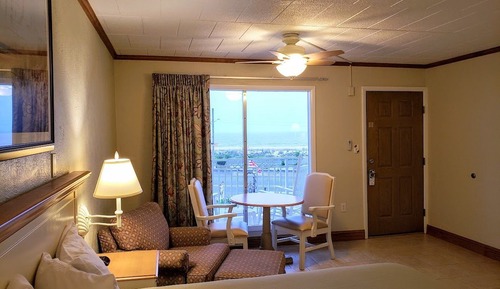Standard Room, 1 King Bed, Ocean View