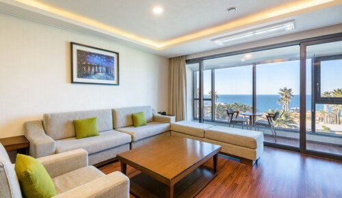 Family Suite (Rates for 4 guests, Pay Extra Person/Bed fee at hotel)