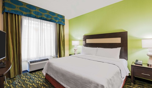 Suite, 1 King Bed, Non Smoking