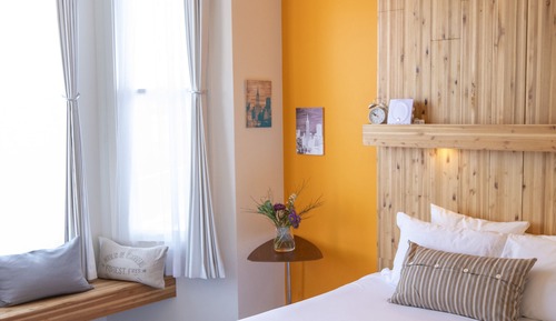 Double Room, Shared Bathroom (Standard)