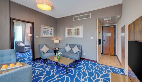 1 King Bed, One Bedroom Suite, City View