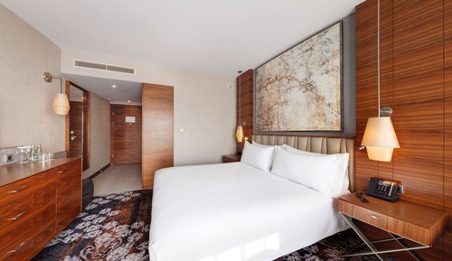 Executive Room, 1 King Bed, Non Smoking, Business Lounge Access