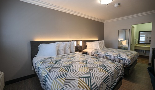Deluxe Room, 2 Queen Beds, Non Smoking, Refrigerator & Microwave