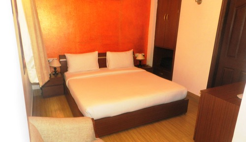 Deluxe Double or Twin Room