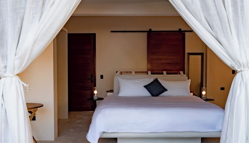 Deluxe Suite, Pool View