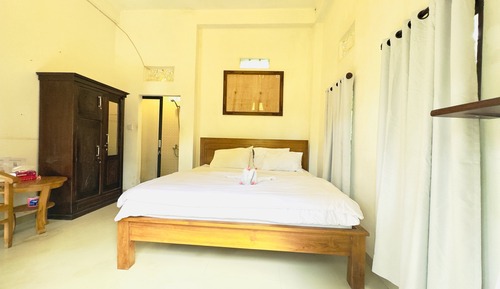 Standard Double Room, Balcony, Garden View