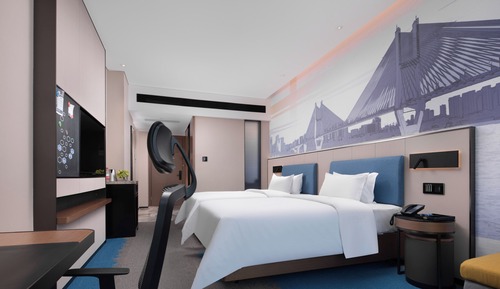 Luxury Twin Room, City View