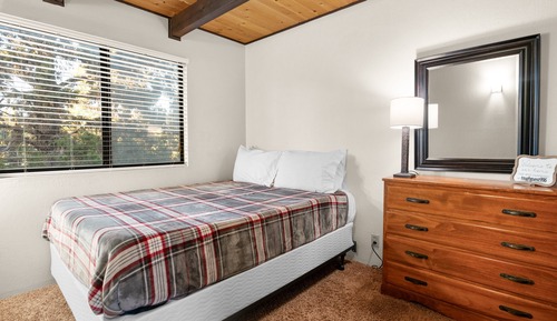 Cabin, 2 Queen Beds, Patio, Mountain View