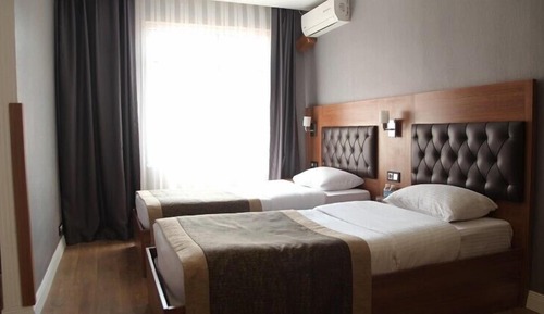 Standard Twin Room, City View