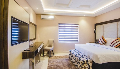 Deluxe Room, City View