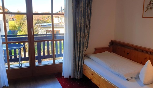 Classic Single Room