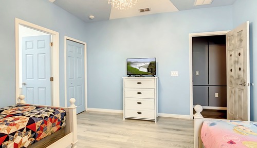 Family Triple Room, Multiple Beds, Non Smoking, Private Bathroom