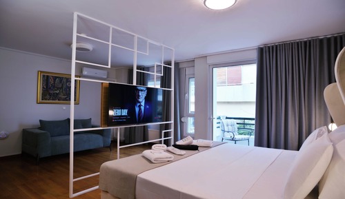 Deluxe Studio Suite