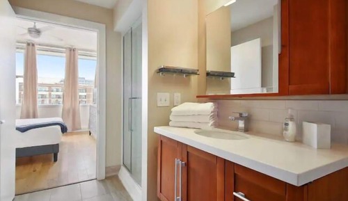 Panoramic Condo, 1 Bedroom, Non Smoking, City View