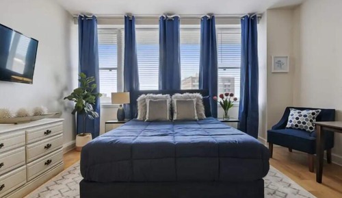 Comfort Condo, 1 Queen Bed, Air conditioning, City View