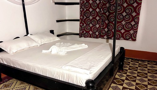 Economy Double Room, Garden View