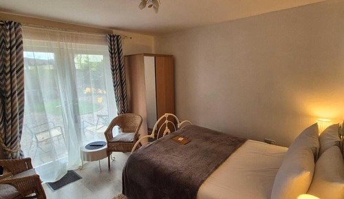 Double Room (Room 2)