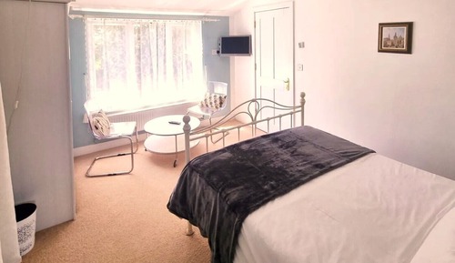 Double Room (Room 4)