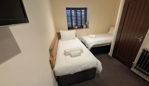 Comfort Twin Room