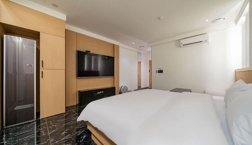 Suite Room