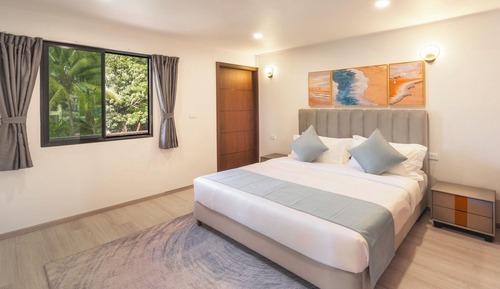 Family Suite, 2 Bedrooms, Pool View