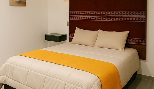 Comfort Room, City View