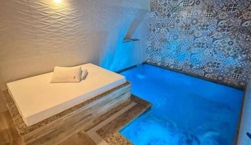 Premium Suite