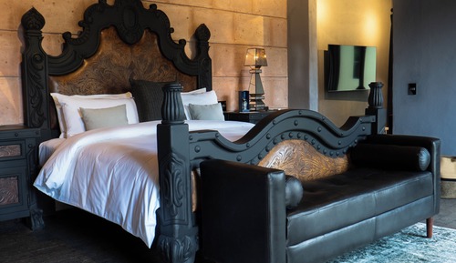 Presidential Suite, Hill View