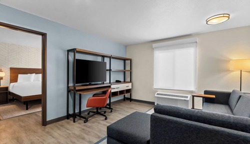 Suite, 1 King Bed, Non Smoking