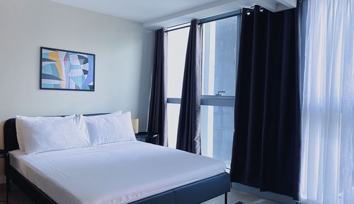 Comfort Condo, City View