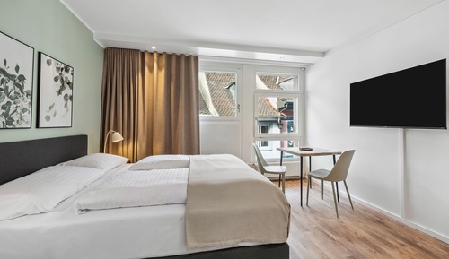 Comfort Queen Room