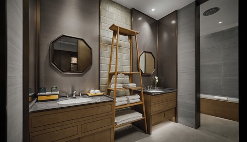 Standard Room, 1 King Bed (Courtyard Access)