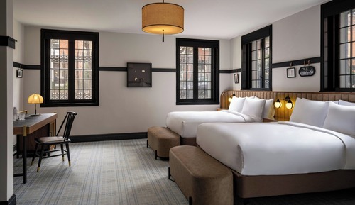 Traditional Room, 2 Queen Beds, Non Smoking
