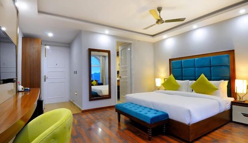 Deluxe Double Room, Balcony, Garden View