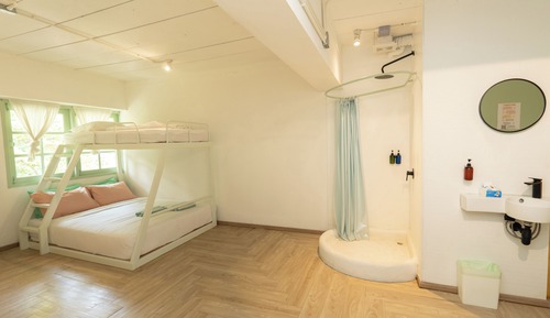 Standard Triple Room, City View