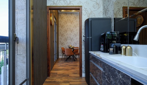 Deluxe Suite, Balcony