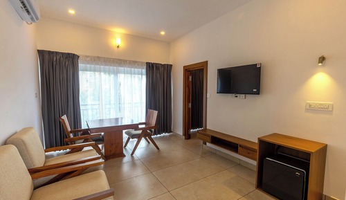 Junior Studio Suite