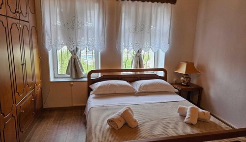 Premium Double Room, 1 King Bed, Private Bathroom, City View