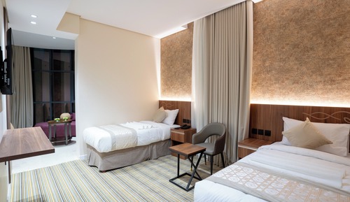 Deluxe Suite